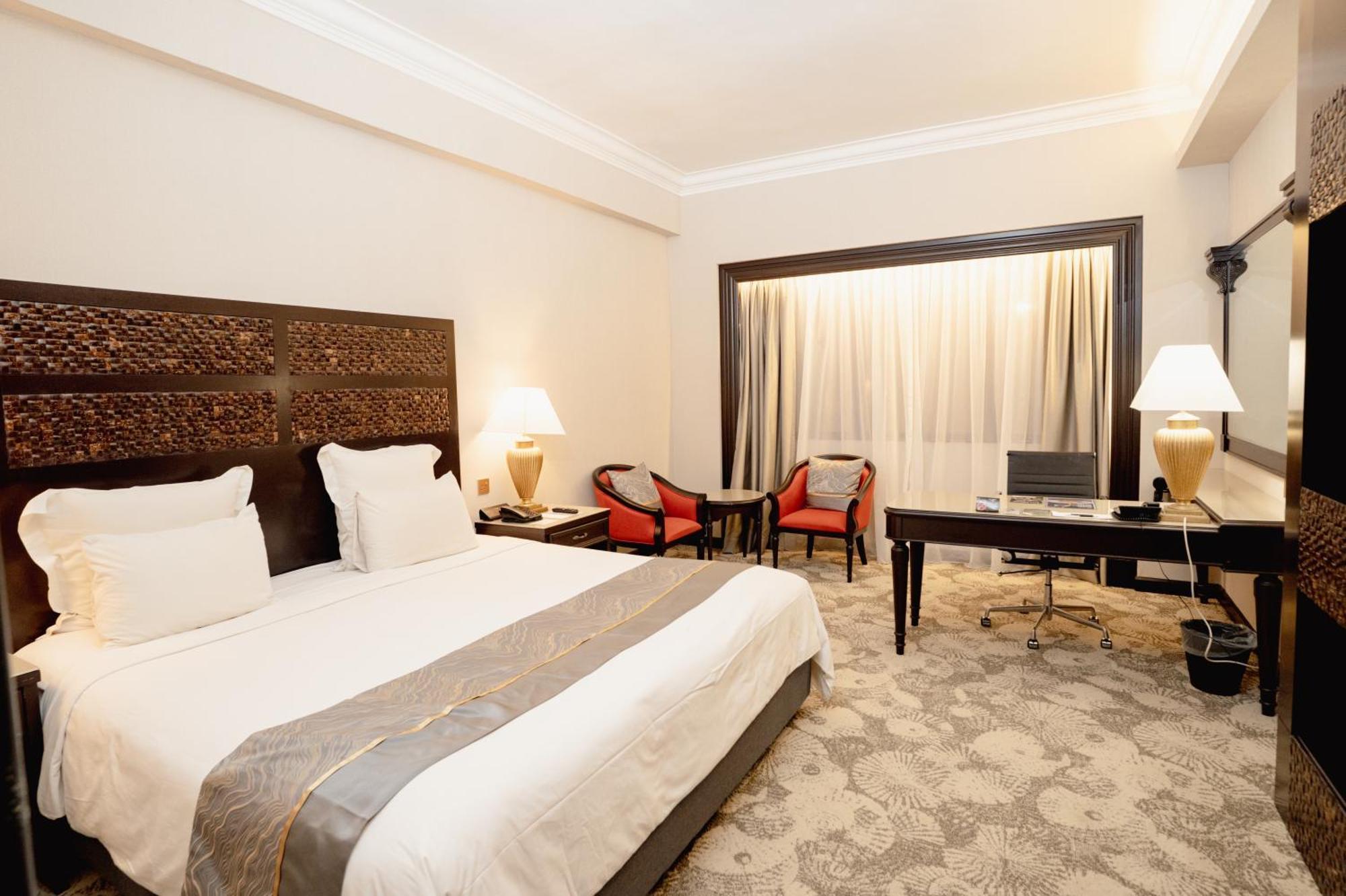 Renai Hotel Kota Bharu Esterno foto